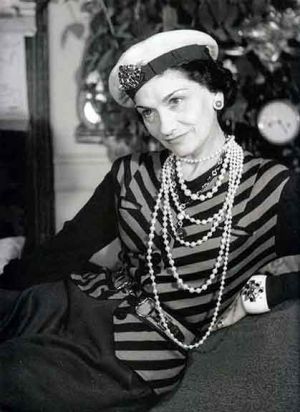 ladylike photos - pearl necklaces earrings bracelets - coco chanel pearls.jpg